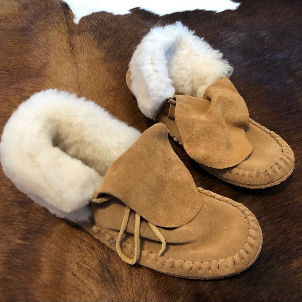 NWOT Broncy Donkey mocs Size 8